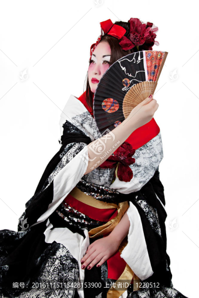 女性穿日本和服