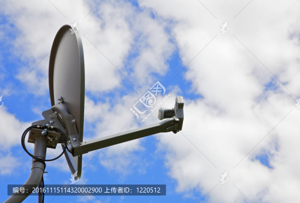 衛(wèi)星天線的天空-匯圖網(wǎng) www.fosd68.com 衛(wèi)星天線的天空