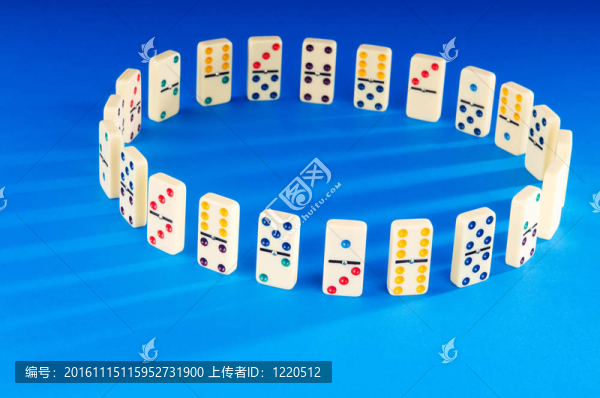 許多塊多米諾效應(yīng)