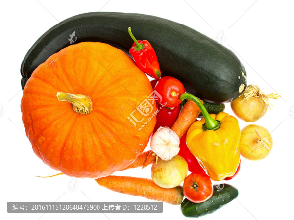 南瓜；南瓜；胡蘿卜；辣椒；西紅柿孤立在白色背景