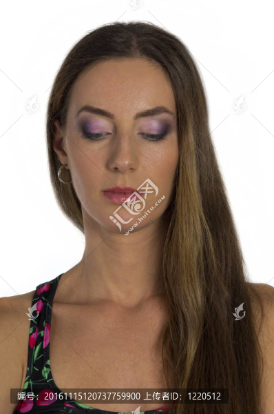 長發(fā)美麗的年輕女人