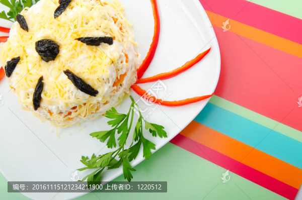 盤子里的美味沙拉