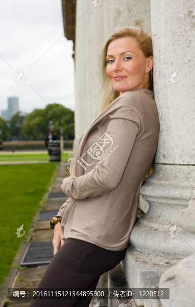 一個年輕女人的肖像