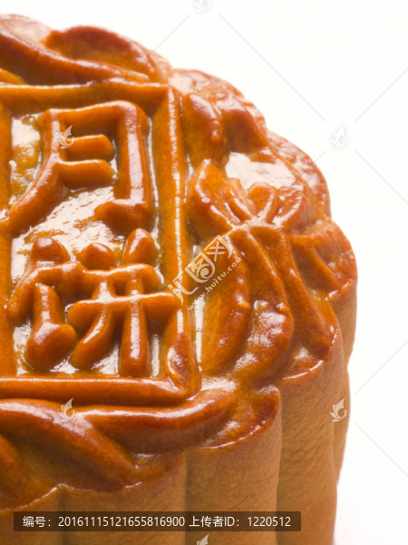 靠近中國(guó)傳統(tǒng)月餅