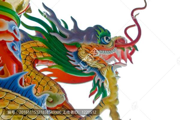 彩色的龍的雕像