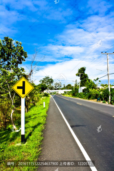 泰國農(nóng)村道路交通標(biāo)志