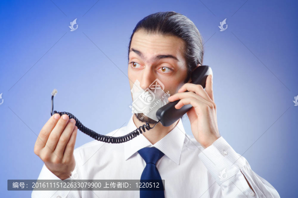 商人與他的嘴唇密封