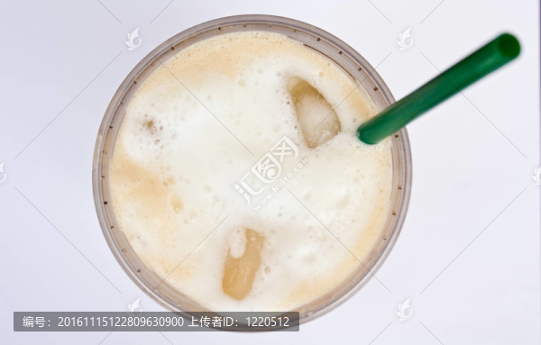 杯子里的冰咖啡