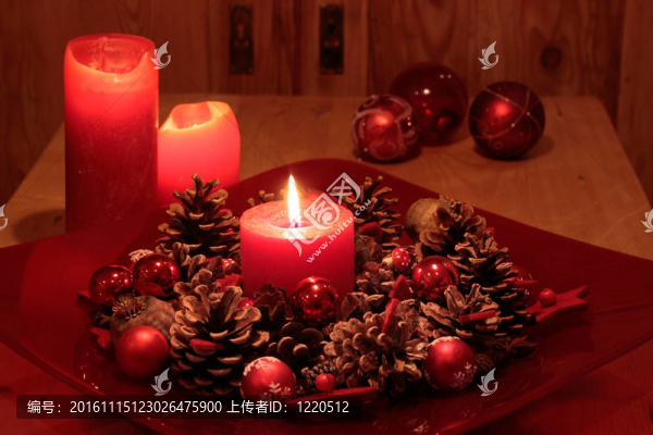 將臨期花環(huán)