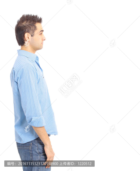 站在口袋里的年輕人