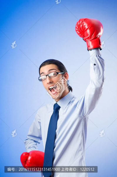 帶拳擊手套的商人
