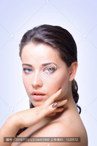 年輕的成年女性