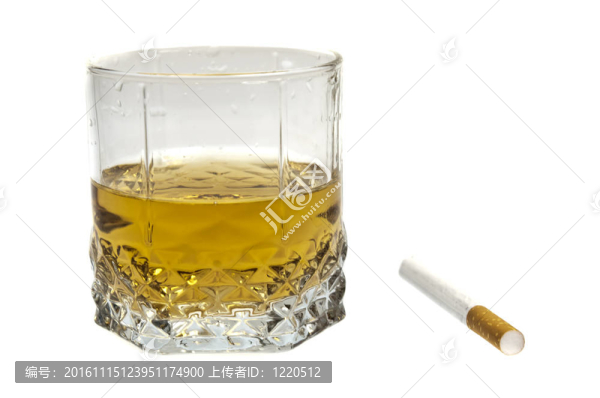 威士忌和香煙