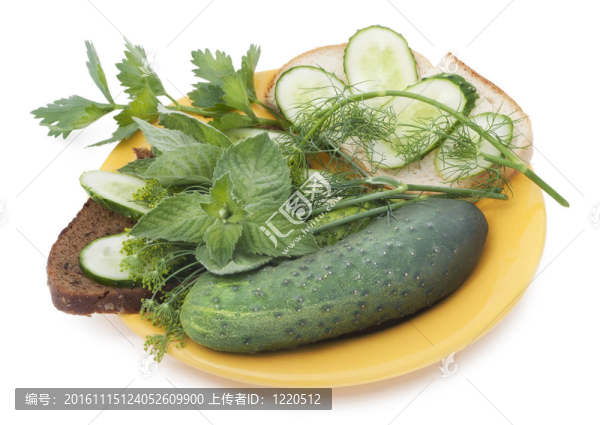 與黃瓜和薄荷的三明治