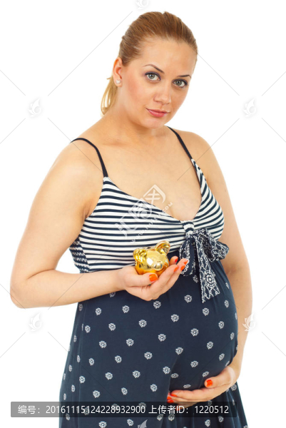 懷孕的女人抱著小豬儲(chǔ)蓄罐