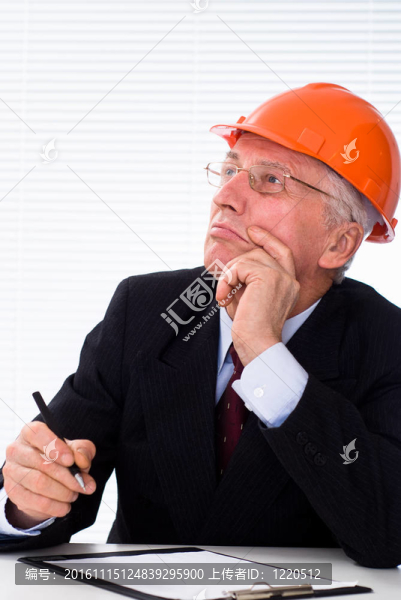 頭盔里的老建筑者