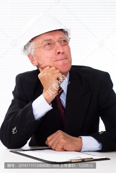 頭盔里的老建筑者