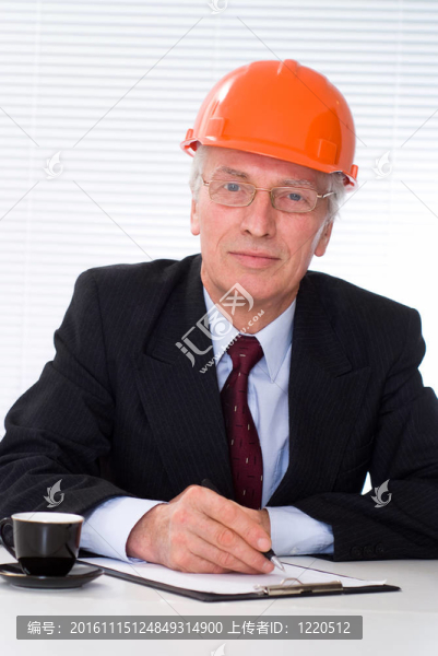 頭盔里的老建筑者