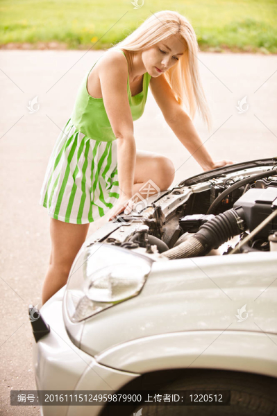 汽車機械工修理發(fā)動機