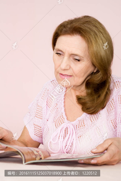 漂亮的老女人