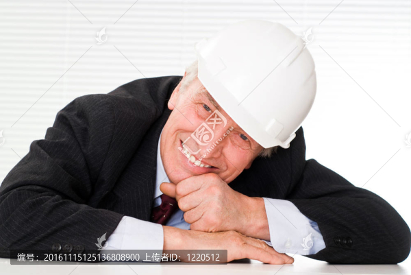 頭盔里的老建筑者
