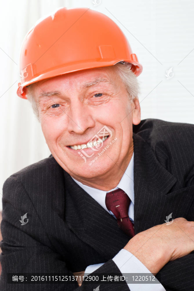 頭盔里的老建筑者