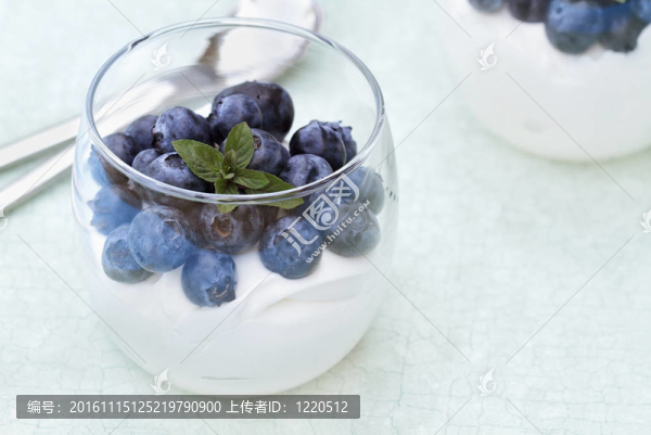 云里的漿果