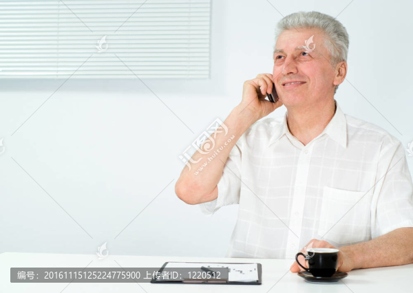 白人男子-匯圖網(wǎng) www.fosd68.com 白人男子