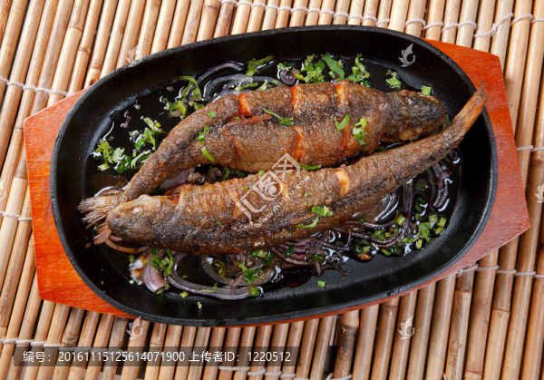 烤鱒魚