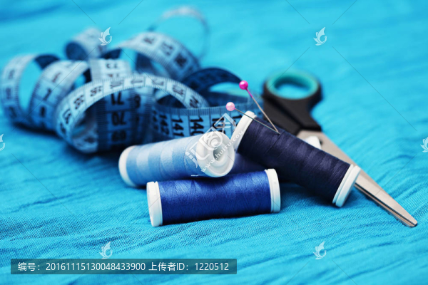 男子服飾用品