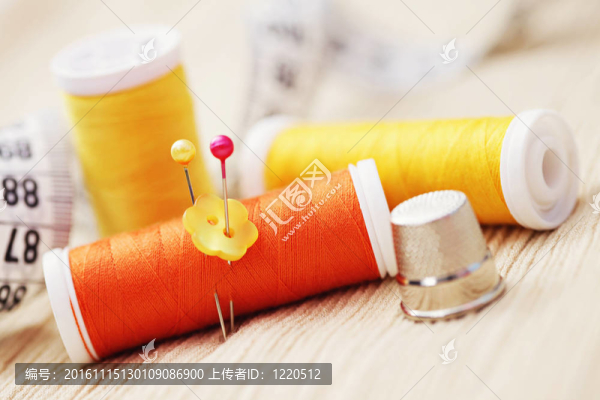 男子服飾用品