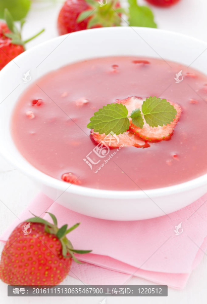 草莓冷湯