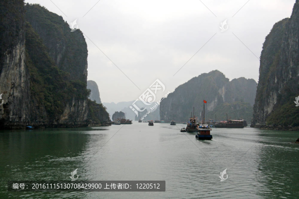 下龍灣（聯(lián)合國教科文組織）；越南