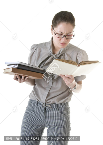 聰明的讀書的女人