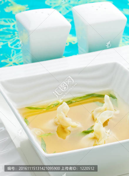 餛飩湯