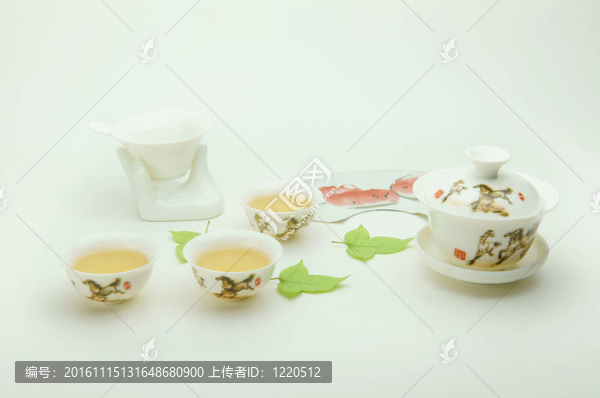 新骨的中國茶具