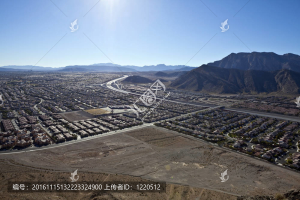 內(nèi)華達(dá)州的孤獨(dú)的山景觀