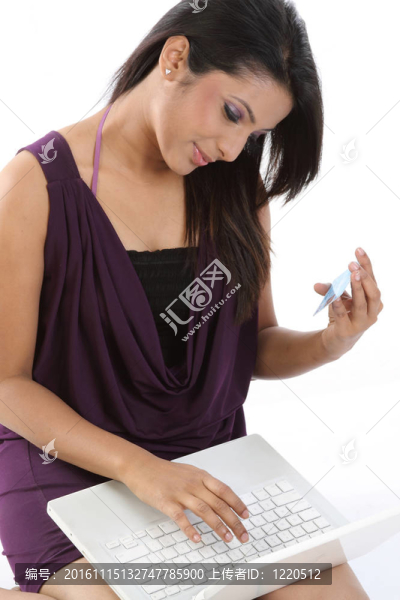 女人購物在線信用卡