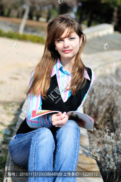 讀書少女