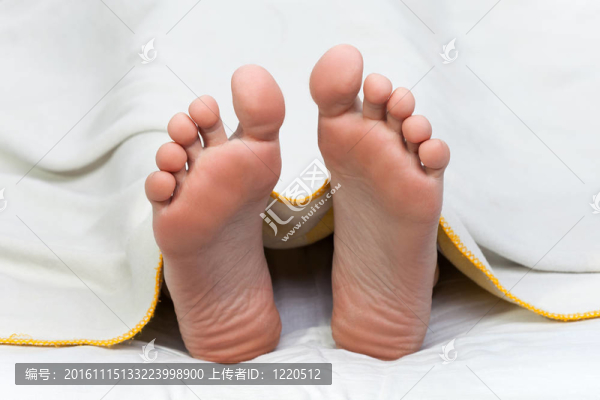 人腳床毯