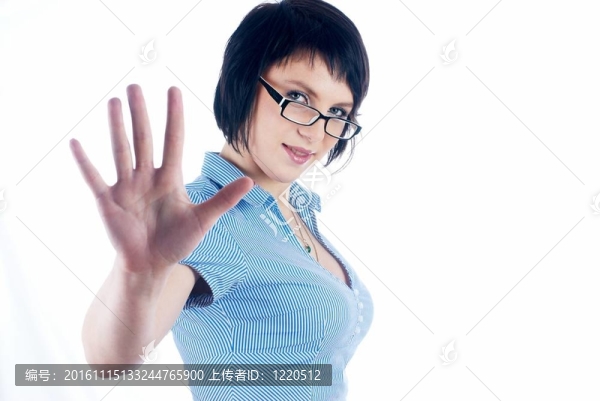 停止手勢的女孩