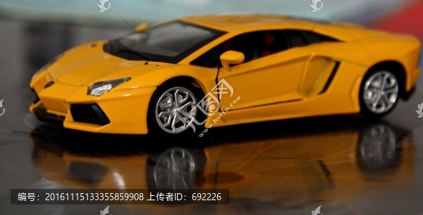 玩具車