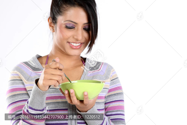 帶綠碗的少女