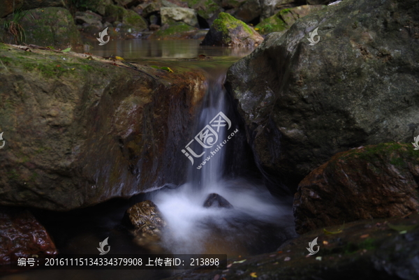 山澗流水