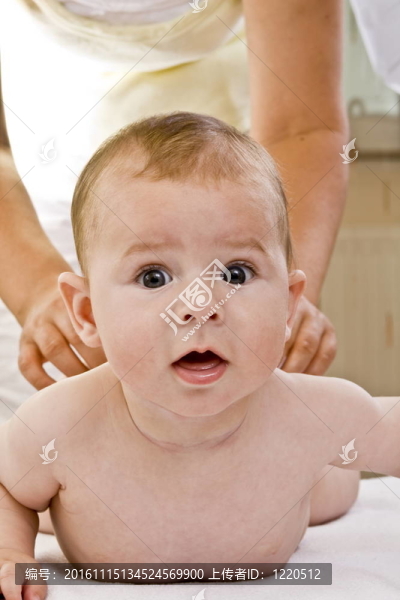 母親嬰兒的按摩