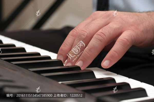 手