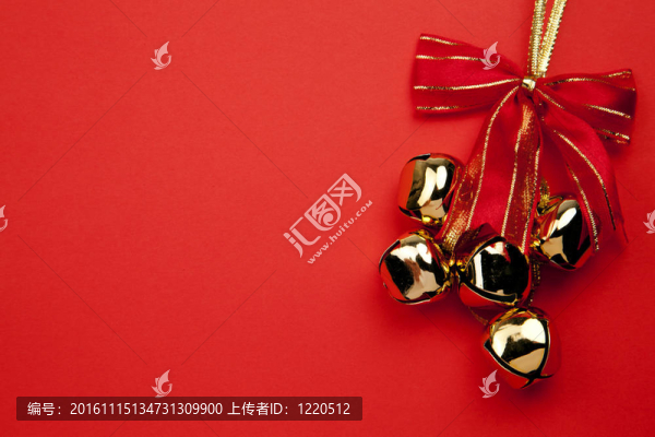 紅色背景上的圣誕鐘聲