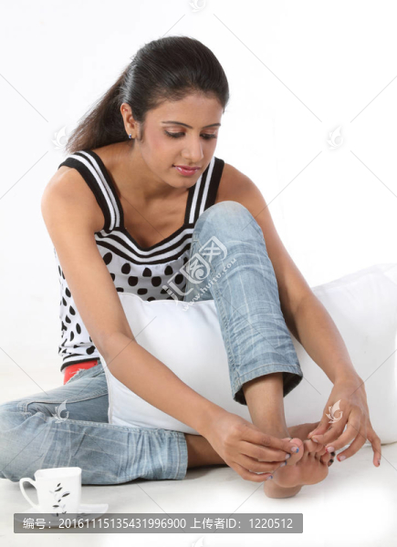 女孩用枕頭