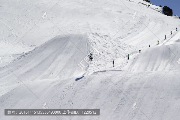 滑雪跳躍