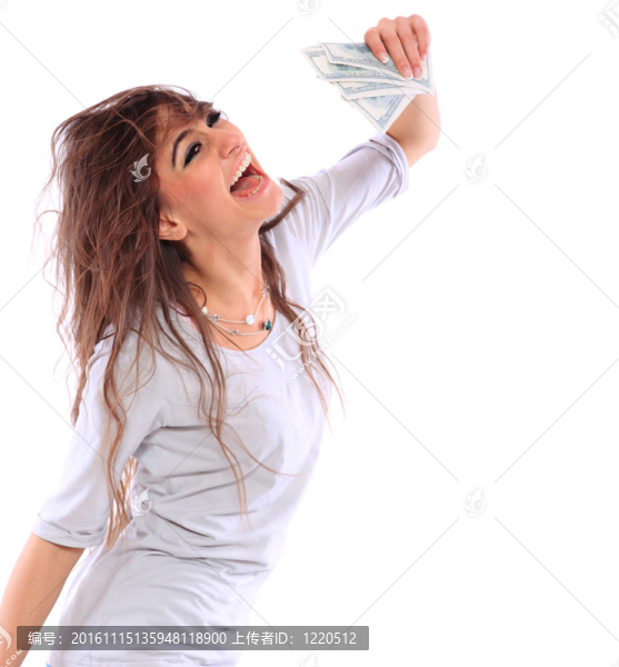 年輕的女士拿著現(xiàn)金和微笑